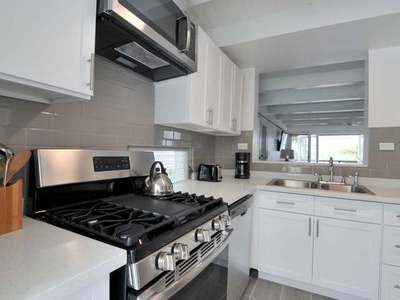 Condominium · For rent · 3 bedrooms