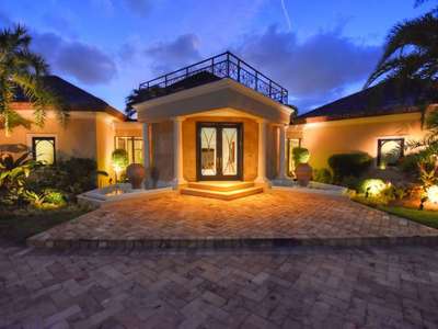 House · For rent & sale · 6 bedrooms